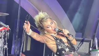 Miley Cyrus Sings “Wrecking Ball” in 2021! (Las Vegas Concert)