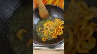 চিংড়ি দিয়ে কচু | Prawns With Wild Taro Root Recipe #shorts #fish #chaatrecipe