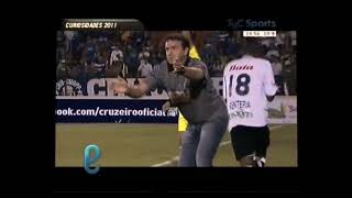 CODAZO DE CUCA A WASON RENTERIA - ONCE CALDAS VS CRUZEIRO 2011