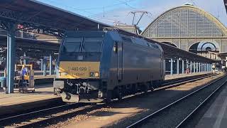 MÁV-Start TRAXX pulling out from platform 5 of BUD Keleti