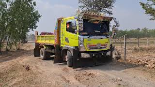 ทีมงานนี้ไช้แต่รถดั้ม Hino mega 500 สุดจัด Dump Truck Excavator