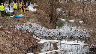 US official reassures residents near toxic train derailment that their water and air are safe