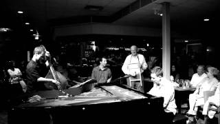 Hermann scrubs with Misha Piatigorsky : On the Sunny Side of the Street @ Hermann's.MOV