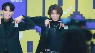 20181205 IDOL RADIO   Unlimited \u0026 TT cover (HWIYOUNG focus)