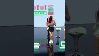 Rosé dancing to Red Flavor #blackpink #rosie #redvelvet #redflavor ♡