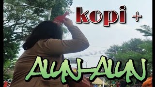 Penjual Jajanan Kopi Konokan Alun-alun Kota Hujan.