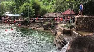 តោះទៅលេងទឹកនៅតាដា-Let's see a man diving on Tada Island