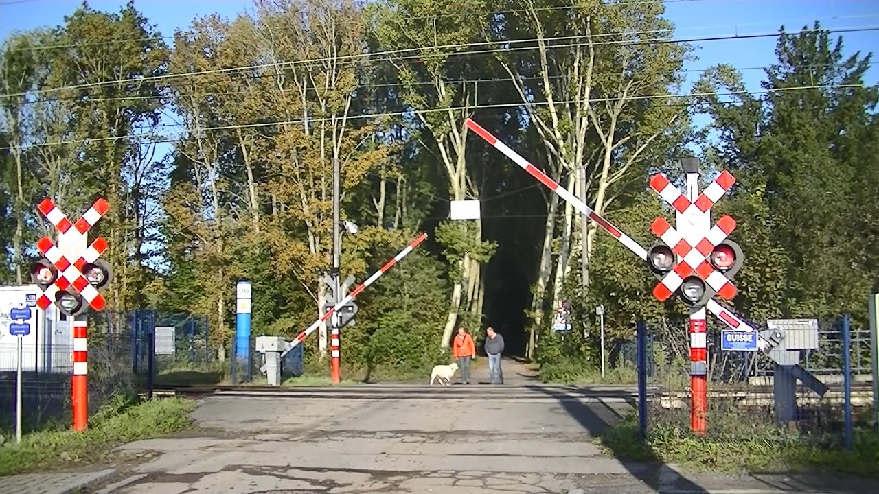 Spoorwegovergang Gastuche (B) // Railroad Crossing // Passage à Niveau ...