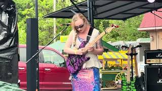 THE EDGE performing “Bang Your Head” by Quiet Riot @Fallston Barrel House 05/10/26