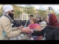 UNITED SIKHS  - Sikhs serve tea in Paris