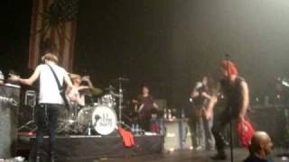 My Chemical Romance. between songs! live in Berlin 03.11.10 !