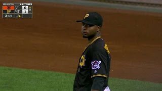 SF@PIT: Polanco makes running grab, fires to first