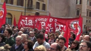 Bandiere rosse a Montecitorio, è l'ultimo saluto a Pietro Ingrao