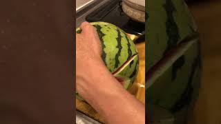 熊本玉名の無人販売所で買った高級スイカ🍉800円🍉切りました⭕🔪チャンネル登録お願いします🙇