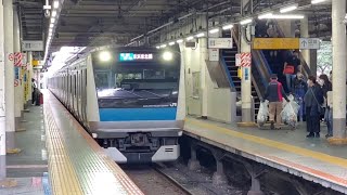 【シュローダー鉄道開業150周年ラッピング】E233系1000番台サイ147編成 快速南浦和行 蒲田駅2・3番線入線