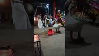 തീയാട്ടു ( Theeyaattu) കിരീട ധാരണത്തിന് മുമ്പ്