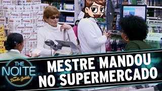 The Noite (11/11/15) - Mestre Mandou no caixa do supermercado