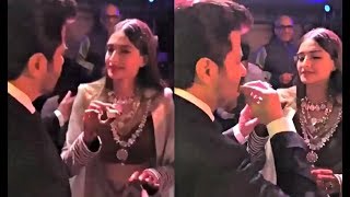 Sonam Kapoor Cute Moment With Father Anil Kapoor At Her Wedding Reception