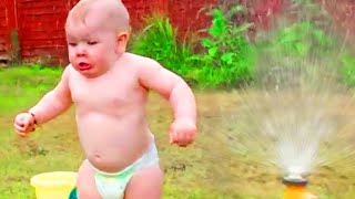 Babies Love Playing in Water - Funniest Summer Baby Fails