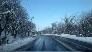 雪景色の中、青森空港の裏道を走ってみた