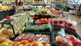 Metro Grocery Store at the intersection of Keele Street and Lawrence Avenue West, Toronto