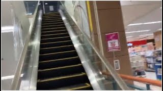 イオン秦野ショッピングセンターのエスカレーターその2_escalator Aeon  Hadano Kanagawa