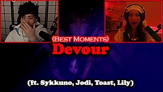 Sykkuno got so many JUMP SCARES in Devour went WRONG | ft. Disguised Toast, QuarterJade, Lilypichu