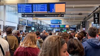 仏高速鉄道で破壊行為、８０万人影響　五輪開会前に運行大混乱、旅行客足止め