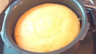 बिना बिगड़े कुकर में सिर्फ 4चीज़ो से बनाए सबसे आसान सुपरसॉफ्ट केक/ Eggless Sponge /Cake Recipe