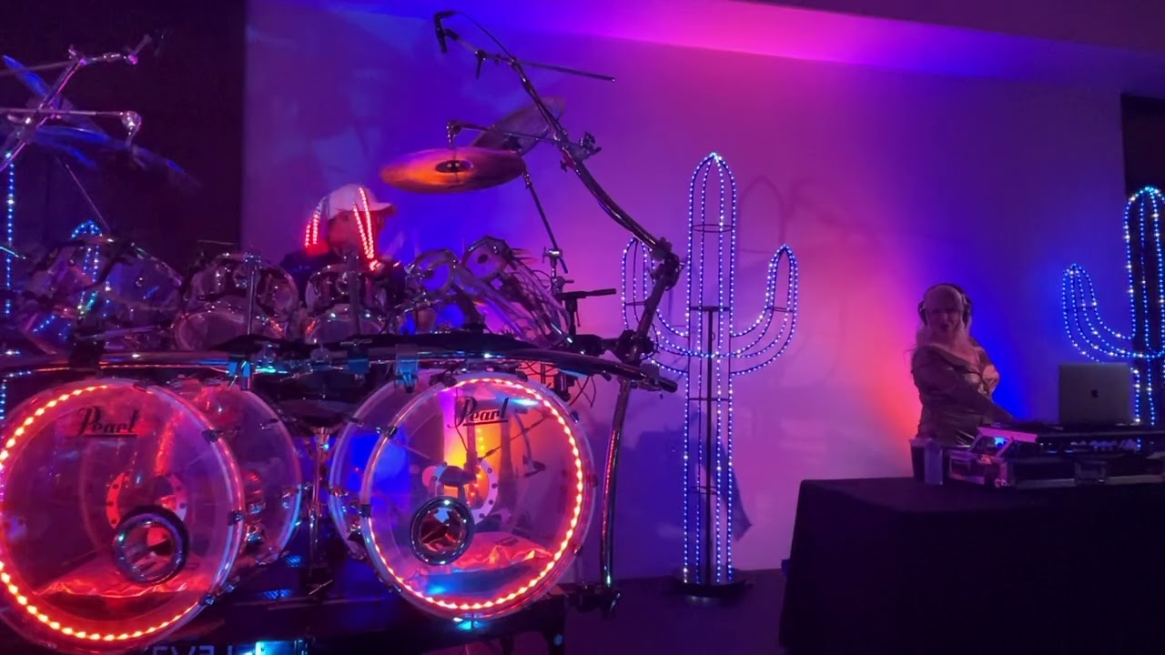 Showstoppers LED Drummer And DJ With Lighting - YouTube