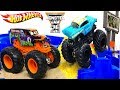 COMPETICION MONSTER JAM HOTWHEELS CAMIONES MONSTRUOS PARA NINOS  - OBSTACULOS Y SALTOS EN LA ARENA