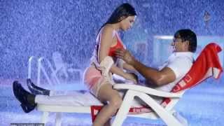 Sexy Veena Malik wet clevage show in Nagna Satyam