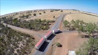 Carting Grain - Brookton 2017