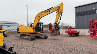 Köp Grävmaskin JCB JS220 LC på Klaravik