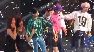 [HD/FANCAM] 160730 KCON LA Day 1 Ending (SHINee Focus)