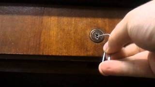 How to pick a Lock with Paperclips - A tutorial with Halfmonty