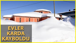 Bitlis'te Çatılarda 'Kar' Mesaisi