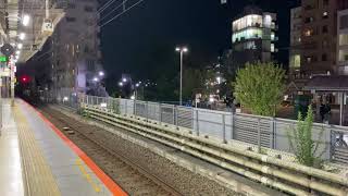 東京メトロ東西線直通列車　到着シーン　三鷹駅