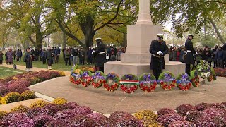 Fallen heroes honoured during sunrise ceremony at Toronto's Prospect Ceremony