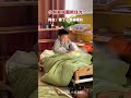 #萌娃 小朋友试图抓住光。网友：看了心里暖暖的☺️#baby #嬰兒 #funny #可愛い #玩的开心