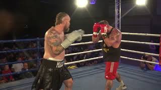 Glove up or shut up Bout 7 Carl Mallinson Vs Isaac Gibbs