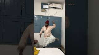 पगला डाँस 😂 जब पहली बार इतना महँगा कमरे मे गया रहने 😂🕺 #dance #shorts