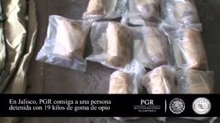 Jalisco - PGR consigna a una persona detenida con 19 kilos de goma de opio