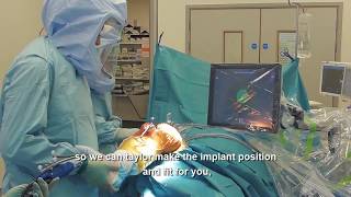 Robotic knee surgery