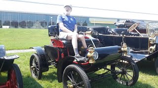 Checking Out Cool Cars With Pam  1904 Oldsmobile Curved Dash