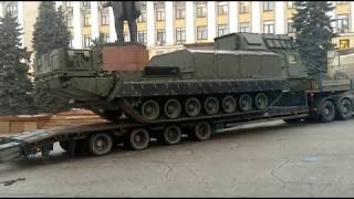 Самоходный гусеничный тягач ЗРК С-300ВМ