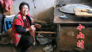 河北张家口小山村，发现有猴子老进村，过去还有大白狼吃了不少人