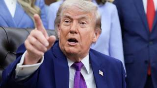 Prosecutor drops BOMB on Trump over insurrection slush fund
