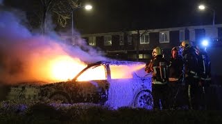 Hoogezand - Auto uitgebrand op de Melkweg in Hoogezand