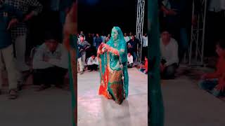 roop mahal dance // रूप महल डोला 💞 #newrajasthanisong #weddingdance #rajasthanidance #bannabanni